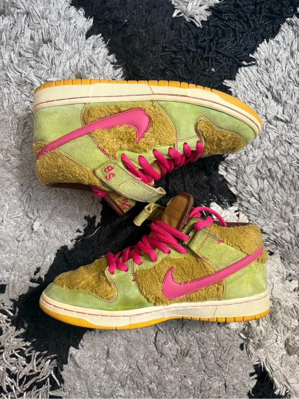 Size 9 - Nike Dunk Premium SB Mid Three Bears - Mama Bear